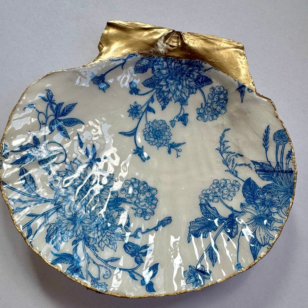 Blue Toile Botanical Shell Trinket Dish - Picture 2 of 5